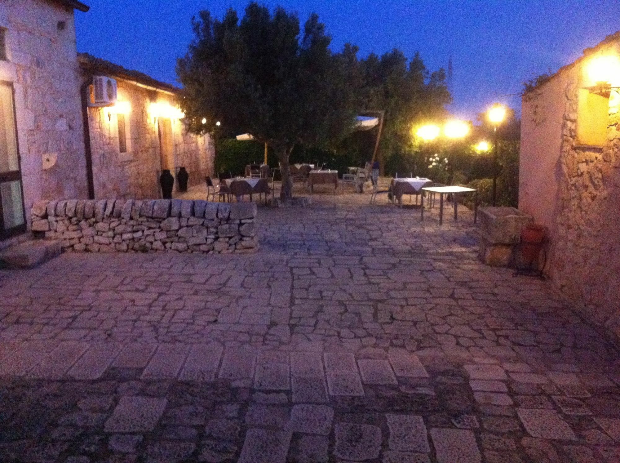Agriturismo Al Casale Доннафугата Экстерьер фото